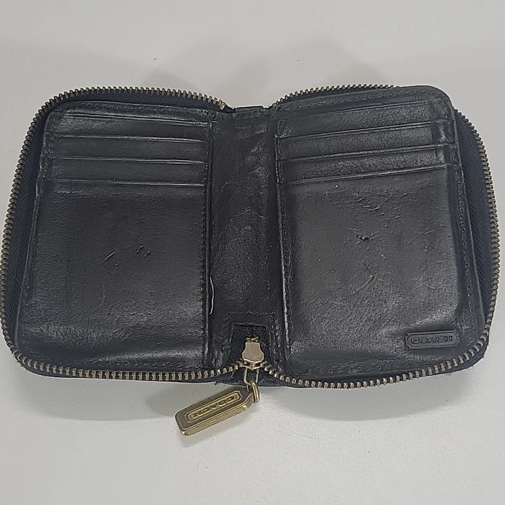 Vintage Coach Black Pebble Leather Zip-Around Leather Wallet